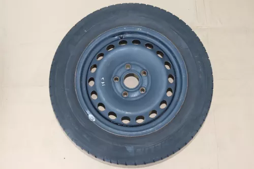VW Golf 5 6 Touran Sommerreifen Reifen Felgen 195/65 R15 91H Caddy    3-5mm  (144445)
