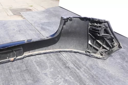 VW Golf 5 1K Limousine Stoßstange hinten Heckstoßstange schwarz L041 OBERTEIL (144706)