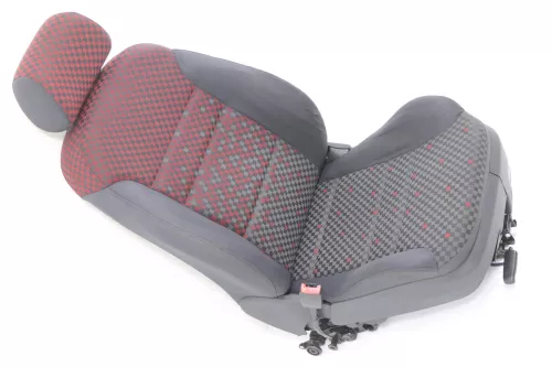 Audi A3 8L Sitz Fahrersitz vorne links 2/3-Türer klappbar höhenverstellbar rot (144950)