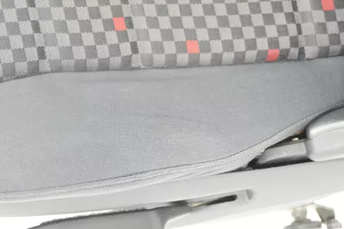 Audi A3 8L Sitz Fahrersitz vorne links 2/3-Türer klappbar höhenverstellbar rot (144950)