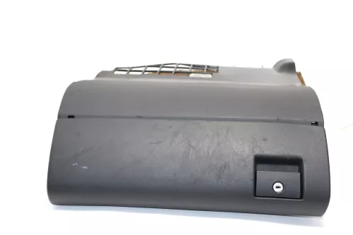 Audi A4 B5 Handschuhfach schwarz Handschuhfachdeckel Deckel Klappe Kratzer