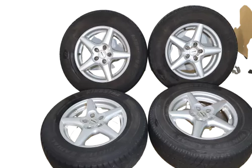 VW Passat 3C Golf Reifen Winterreifen 225/70 R16 107S Alufelgen Felgen KBA 46593 (145352)