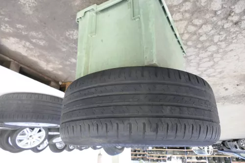 Audi A6 4F Alufelgen original 225/55 R16 Y XL 4F0601025AJ Sommer 3-6mm (145601)