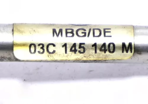 VW Passat Golf Öldruckleitung Leitung Öl Druckleitung Ölrohr 03C145140M CDGA Erd (146023)