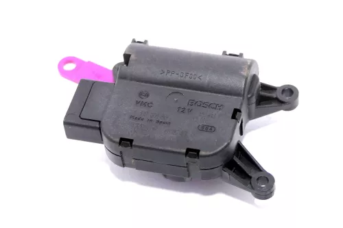 Audi A4 8E Stellmotor für Heizung Temperatur 8E1820511A 8E1820511H (146224)