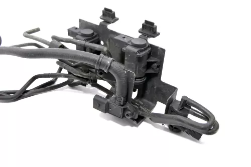 VW Amarok Magnetventil Magnetventilblock Halter 2H0131563J Schlauch Set