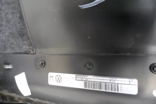 VW Touran Sitz hinten mitte mittig (1. Reihe) Rücksitz anthrazit schwarz United (147036)