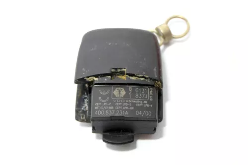 Audi A4 B4 A8 Schlüssel Funkschlüssel Funk Sendeeinheit 4D0837231A (147542)