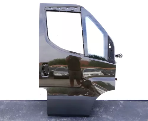 Iveco Daily 6 VI 7 VII Tür vorne rechts Beifahrertür braun (UPS braun) ab 2015 D