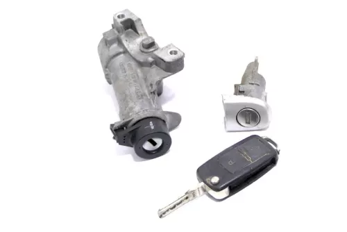 Skoda Octavia 1U Schloßsystem Türschloß 1x Funk Schlüssel Schloß Zündschloß Tür