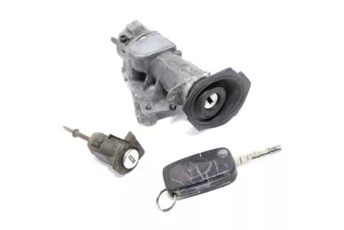 VW Passat 3B Schloßsystem 1x Türschloß 1x Schlüssel Schloß Tür Zündschloß