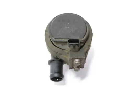 VW Audi Zusatzwasserpumpe Wasserpumpe Pumpe 5Q0965567 J ORIGINAL (148012)
