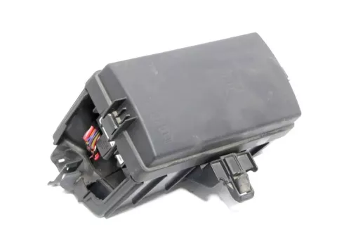 VW Golf A3 E-Box Sicherungskasten Zentralelektrik Relaisträger