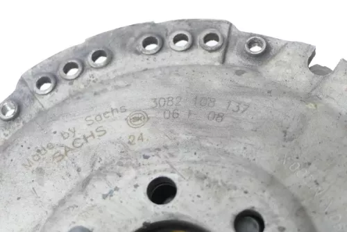VW Caddy Golf Schwungscheibe Kupplung Schwungrad 067105273G (148103)