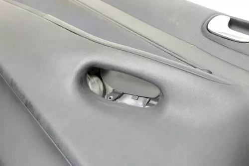 1x Audi A4 B5 Türverkleidung Verkleidung Tür vorne links (148144)