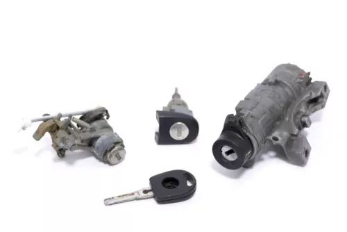 VW Golf 4 Lim Schloßsystem 1x Türschloß 1x Schlüssel Zündschloß Heckschloß