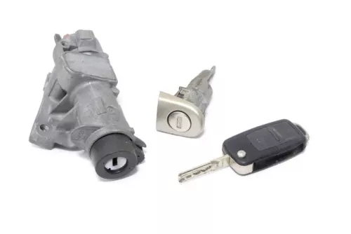Skoda Octavia 1U Schloßsystem Türschloß 1x Funk Schlüssel Schloß Zündschloß Tür