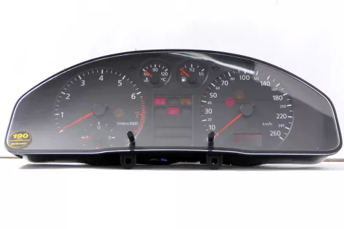 Audi A4 B5 Tacho Tachometer Kombiinstrument 349000km 8D0919861C Benziner 1,8 ADR