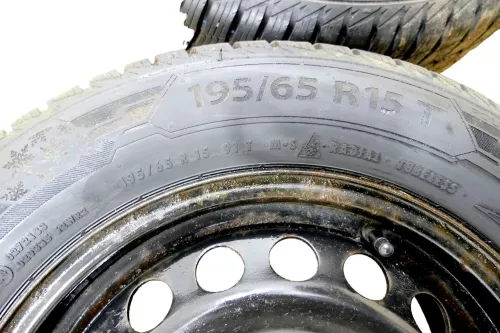 4x VW Golf 6 Plus 5M 195/65 R15 91T Winterreifen M+S Felgen Reifen M&S ca.8mm (149148)
