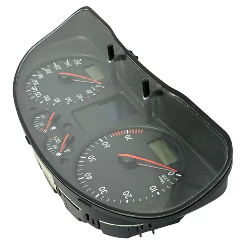 VW Passat 3B Tacho Tachometer Kombiinstrument 259.000km 3B0920822 Benziner (149179)