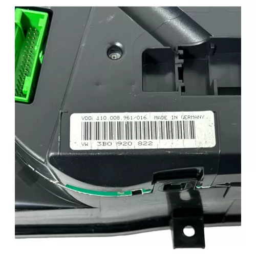 VW Passat 3B Tacho Tachometer Kombiinstrument 259.000km 3B0920822 Benziner (149179)