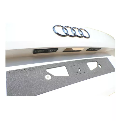 Audi Q2 GA 81A Heckklappe weiß LY9C ORIGINAL von NEUFAHRZEUG (149443)