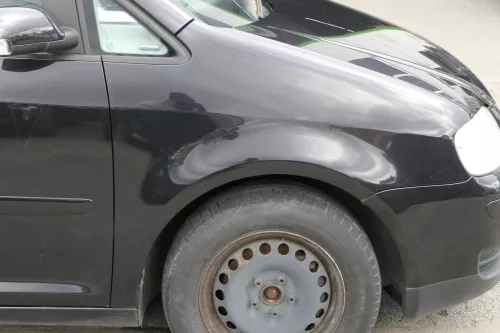 VW Touran 1T Kotflügel vorne rechts schwarz LC9Z blackm 1T0821022A ca.2003-2006