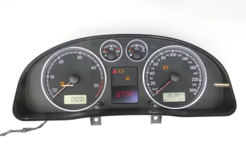 VW Passat 3BG Tacho Tachometer Kombiinstrument 121.000km 3B0920827A Diesel TDI