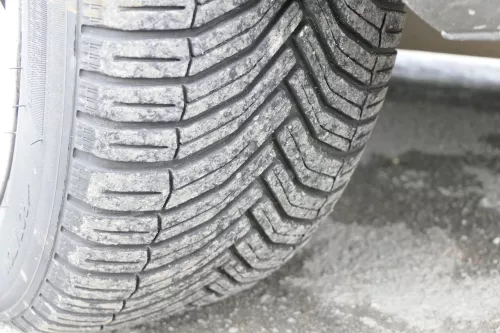 Aud A4 B5 A6 4B Alufelgen 205/55 R16 Sommerreifen Reifen Felgen 8E0601025B 5-6mm (151582)