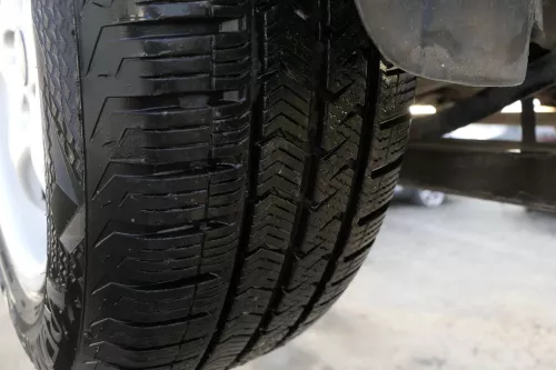 VW Passat 3BG Alufelgen Winterreifen Reifen 205/60 R15 91H KBA 43885 # 7mm (151724)