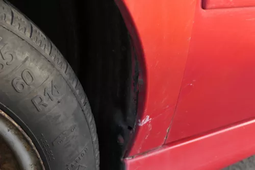 VW Polo 6N2 Kotflügel vorne links rot LP3G (bis auf den Schweller) (151815)