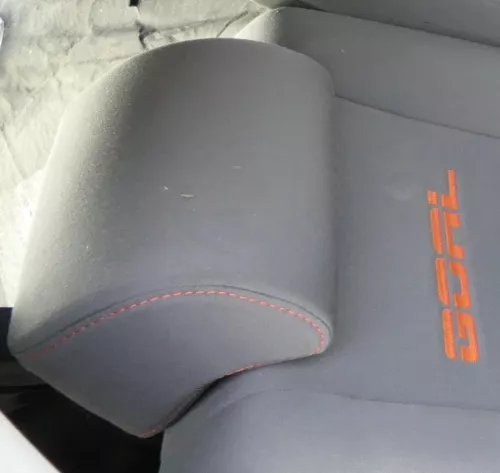 VW Golf 5M Plus Kopfstützen Kopfstütze hinten rechts links GOAL orang Nähte