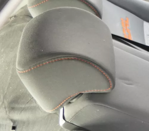 VW Golf Plus 5M Kopfstützen Kopfstütze hinten Mitte mittig orange Nähte GOAL (151942)