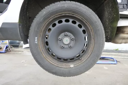 VW Passat 3C Golf Reifen Winterrreifen M&S 205/55 R16 94H Felgen 6-7mm (151972)