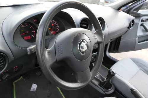Seat Ibiza 6L Lenkrad 3-Speichen 6L0880201T TMJ Airbaglenkrad q200 + Q561