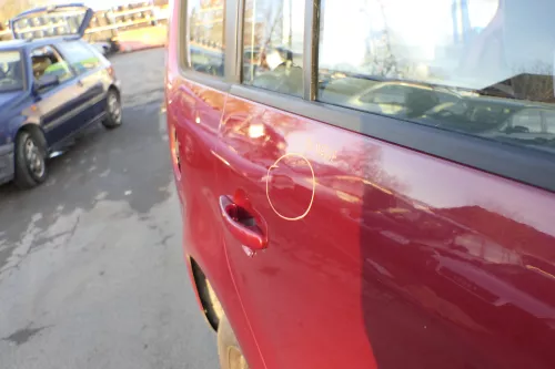 VW Touran 1T 1T3 Tür hinten rechts rot braun LA3W red sp mit Scheibe  (152452)