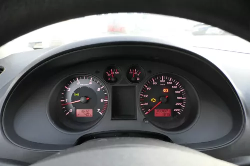 Seat Ibiza 6L Tacho Tachometer Kombiinstrument 303.000km 6L0920801 1,2 47kw 1,4