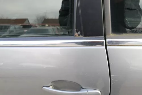 VW Passat 3B 3BG Kombi Avant Variant Tür hinten links mit Scheibe grau LD7W urba (152661)