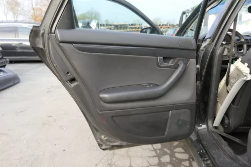 4x Audi A4 8E B6 Türverkleidung Verkleidung Tür vorne + hinten schwarz soul (152726)