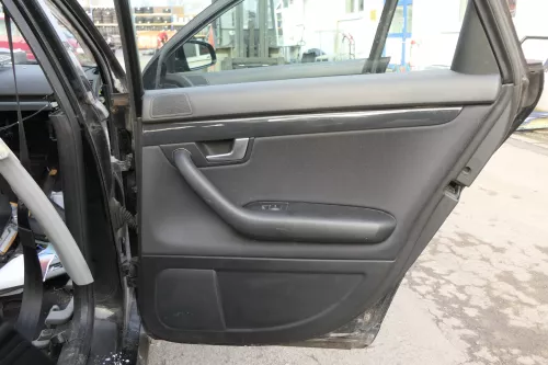 4x Audi A4 8E B6 Türverkleidung Verkleidung Tür vorne + hinten schwarz soul (152726)