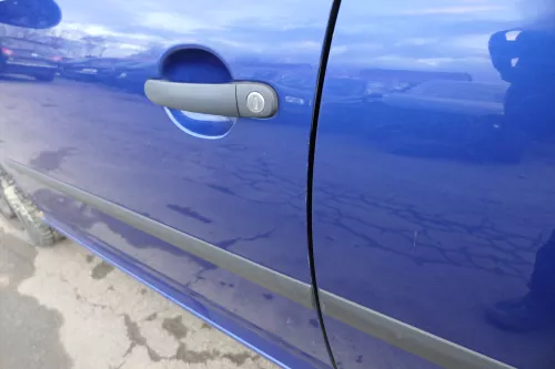 VW Golf 5 V 1K Tür vorne links Fahrertür 4/5-Türer blau LA5J laserblue TÜRBLATT  (152910)