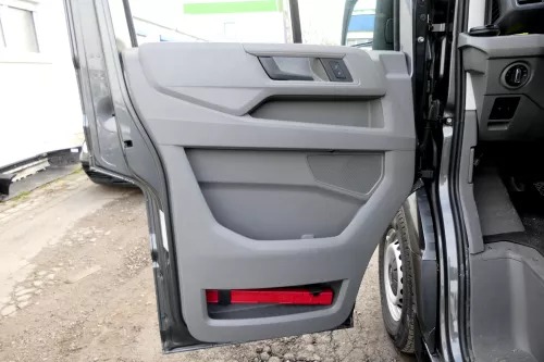 VW Crafter 7C MAN TGE Türverkleidung Verkleidung Tür vorne links grau  (153150)