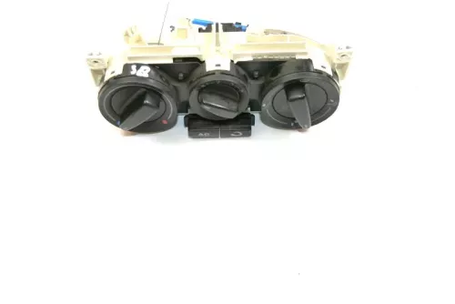 VW Passat 3B Klimabedienteil Bedienteil 1J0820045E manuelle Klimaanlage