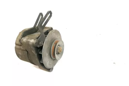 Audi 80 100  Lichtmaschine 063903017 X 035903015A 035 903 015 A (153249)