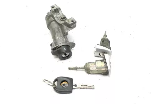 VW Golf 4 Bora Zündschloß + 2x Türschloß mit 1x Schlüssel Tür Schloß
