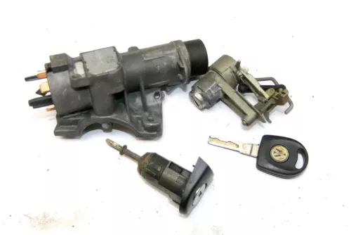 VW Golf 4 Limo Schloßsystem 1 Türschloß 1 Schlüssel Zündschloß Heckschloß OHNE