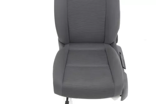 VW Golf 5 V Sitz Fahrersitz vorne links 4/5-Türer auch Kombi Sitzheizung  (154157)
