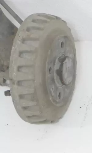 Audi A2 8Z VW Lupo 6E Achse hinten Magnesium Bremstrommel + Zapfen