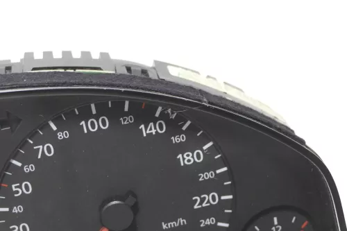 Audi A6 4B Tacho Tachometer Kombiinstrument 365.000km 4B0920900J 2,5 TDI Quattro (154560)