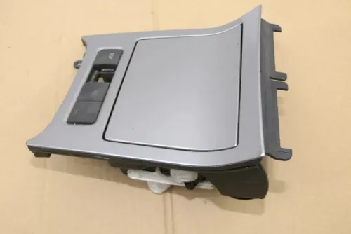 Golf 5 Aschenbecher Zigarettenanzünder vorne 1K0857961 Aludekor silber Alu grau (155104)
